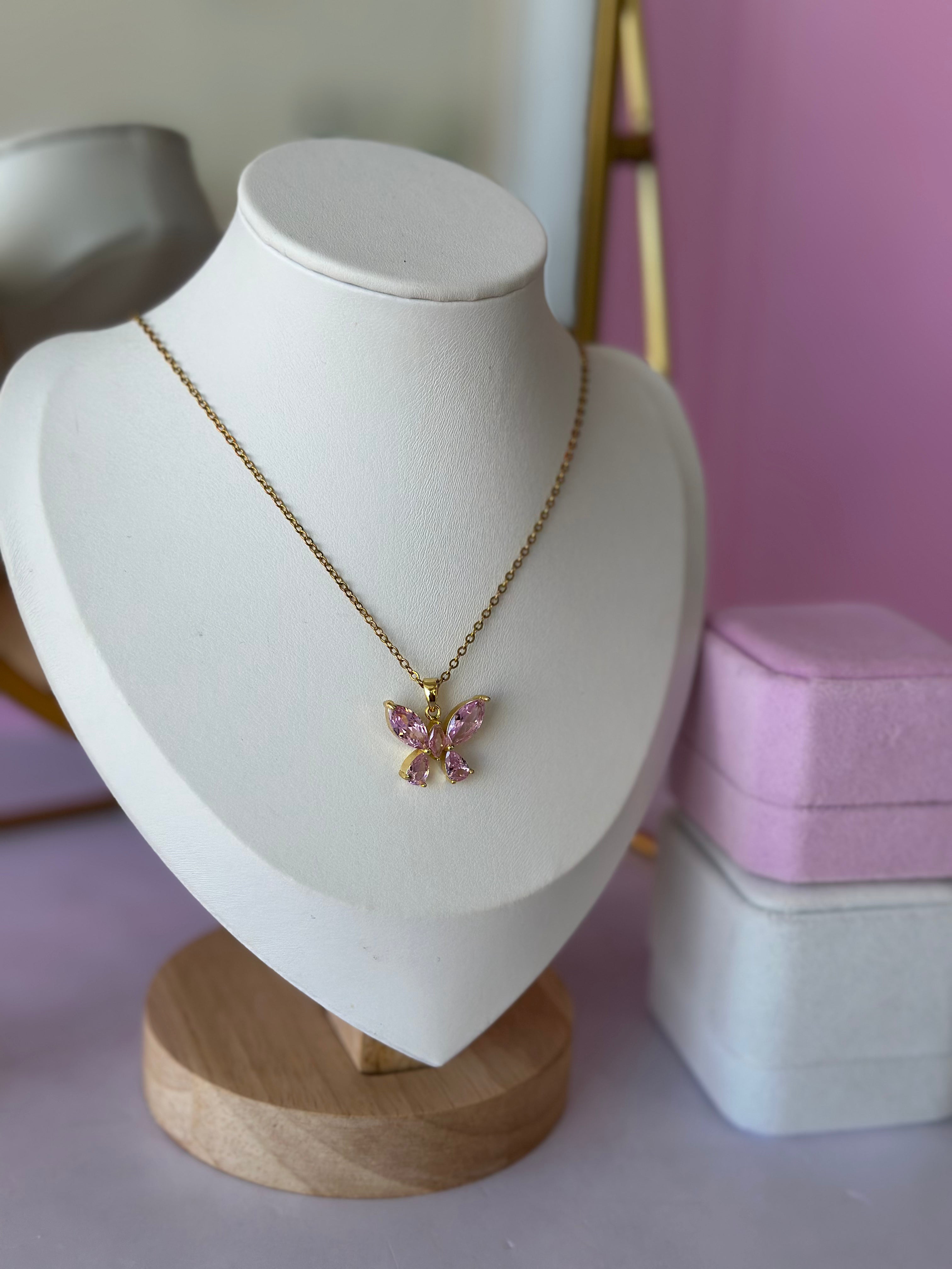 COLLAR CON DIGE DE MARIPOSA ROSA ACERO 316
