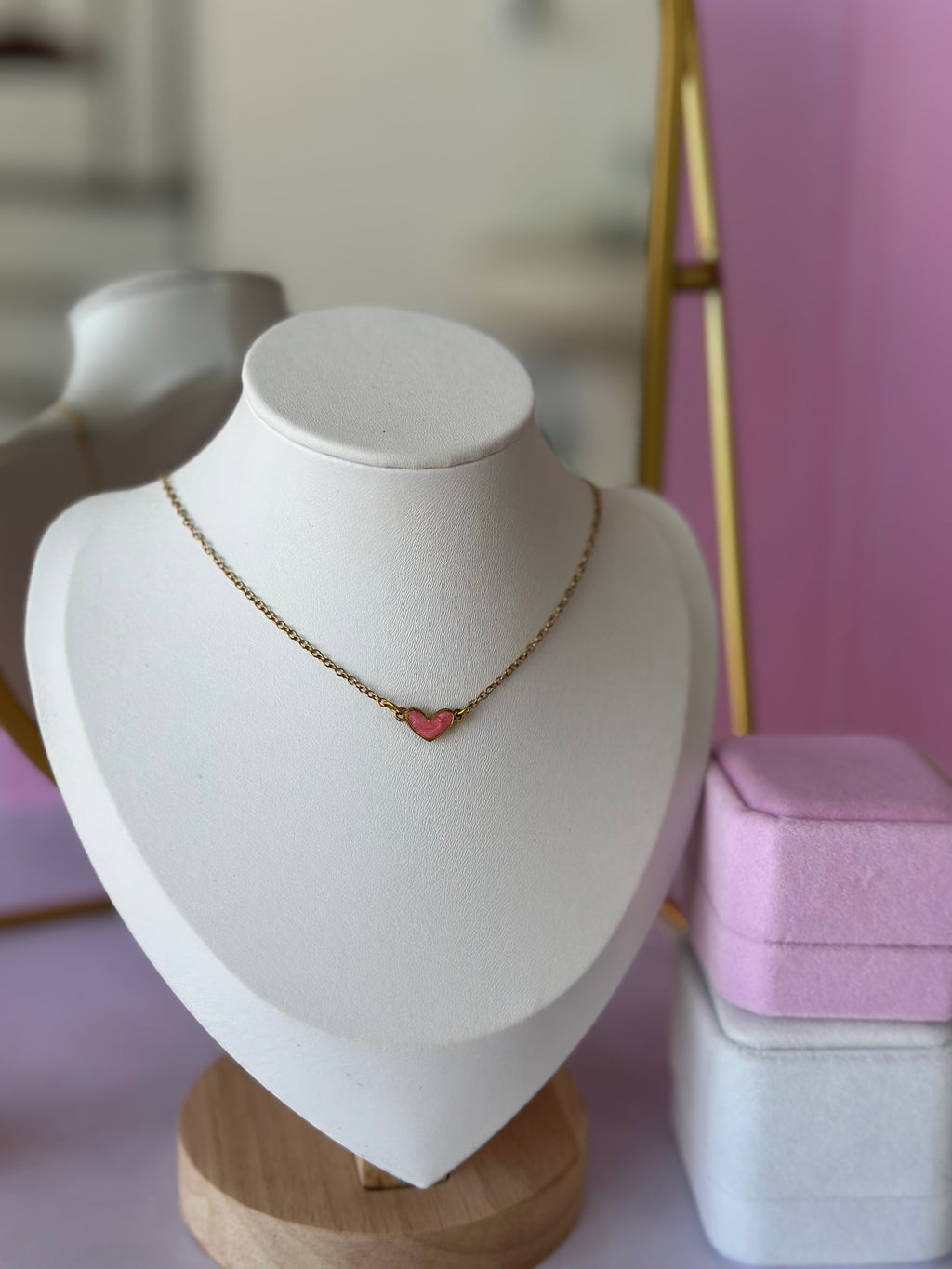 COLLAR CON DIGE EN FORMA DE CORAZÓN ROSADO ACERO 316