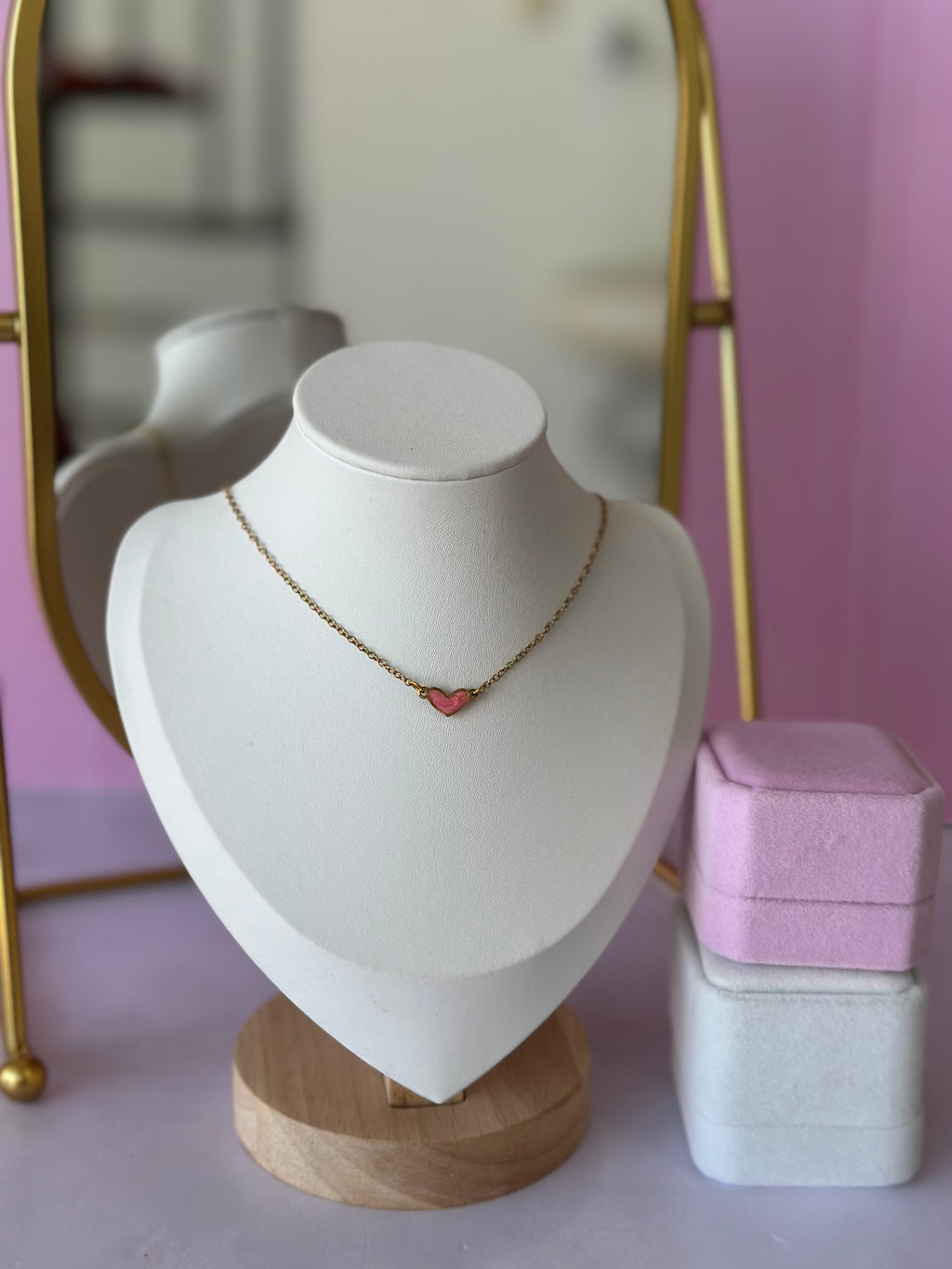 COLLAR CON DIGE EN FORMA DE CORAZÓN ROSADO ACERO 316
