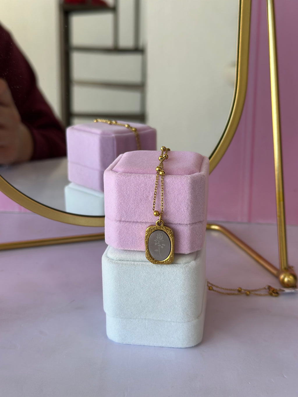 COLLAR CON DIGE CUADRADO DE ROSA ACERO 316