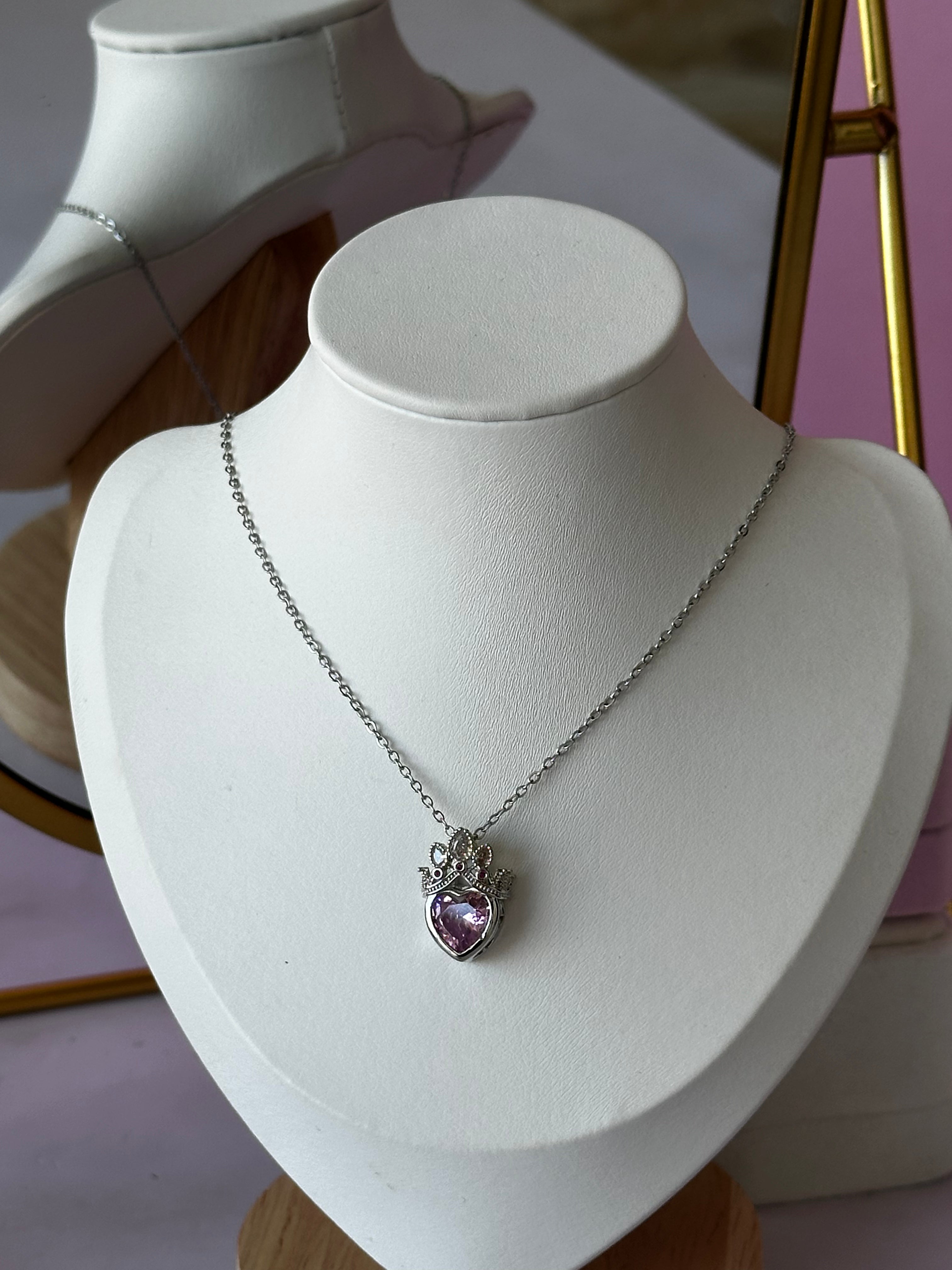 COLLAR CON DIGE DE CORAZÓN MORADO ESTILO RAPUNZEL ACERO 316