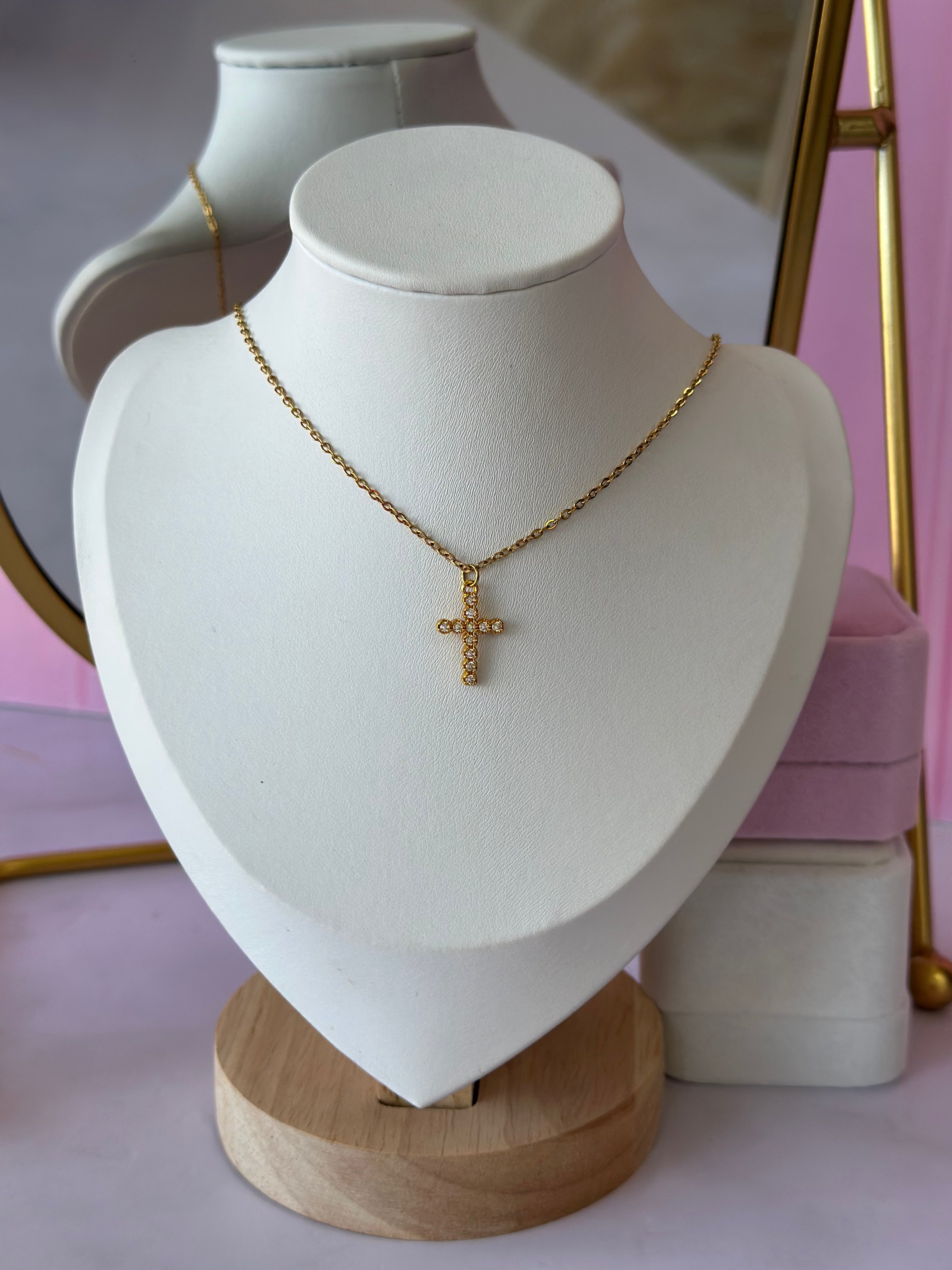 COLLAR CON DIGE DE CRUZ CHAPA DE ORO