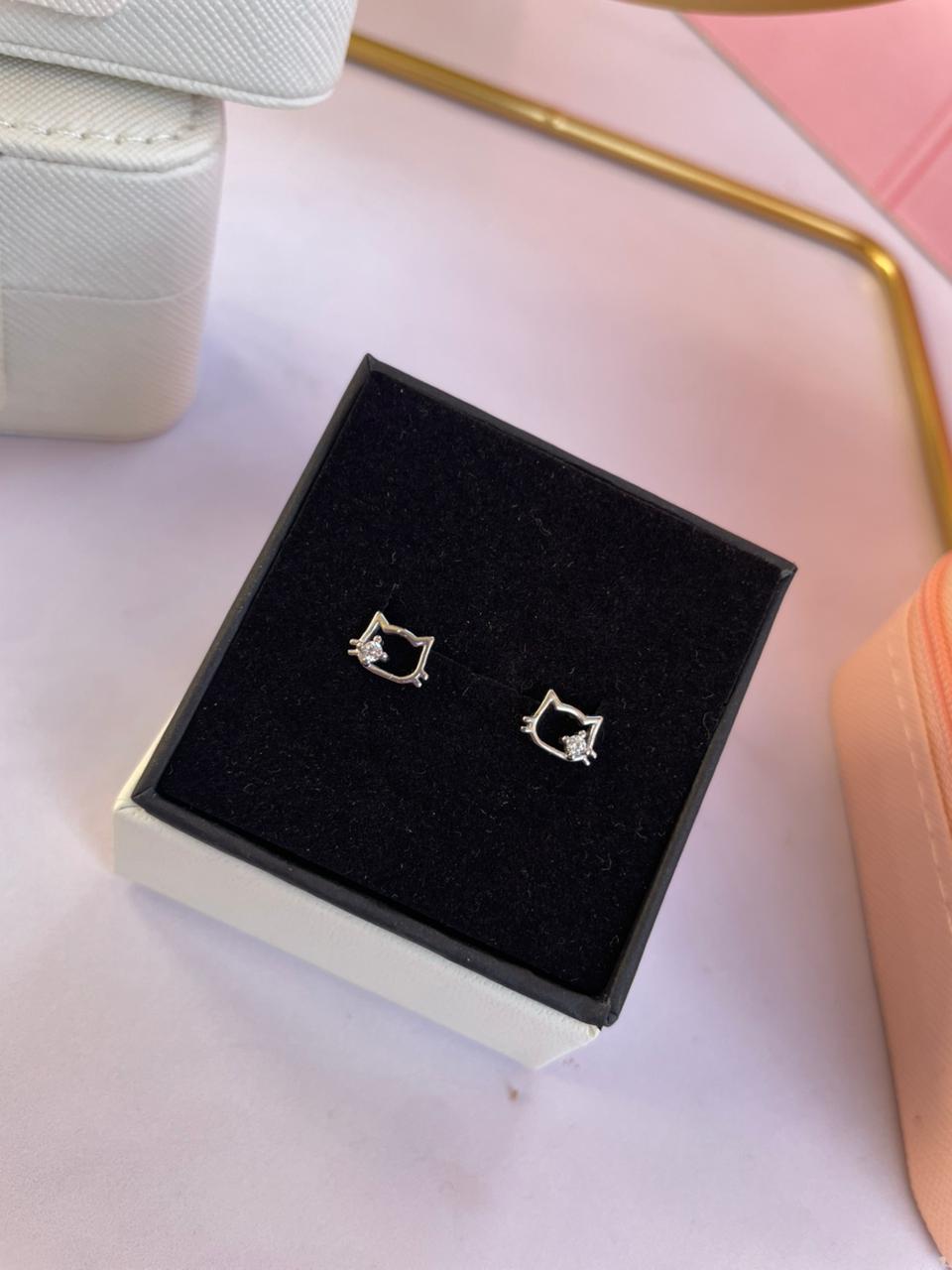 ARETES DE PLATA LEY 925 HELLO KITTY