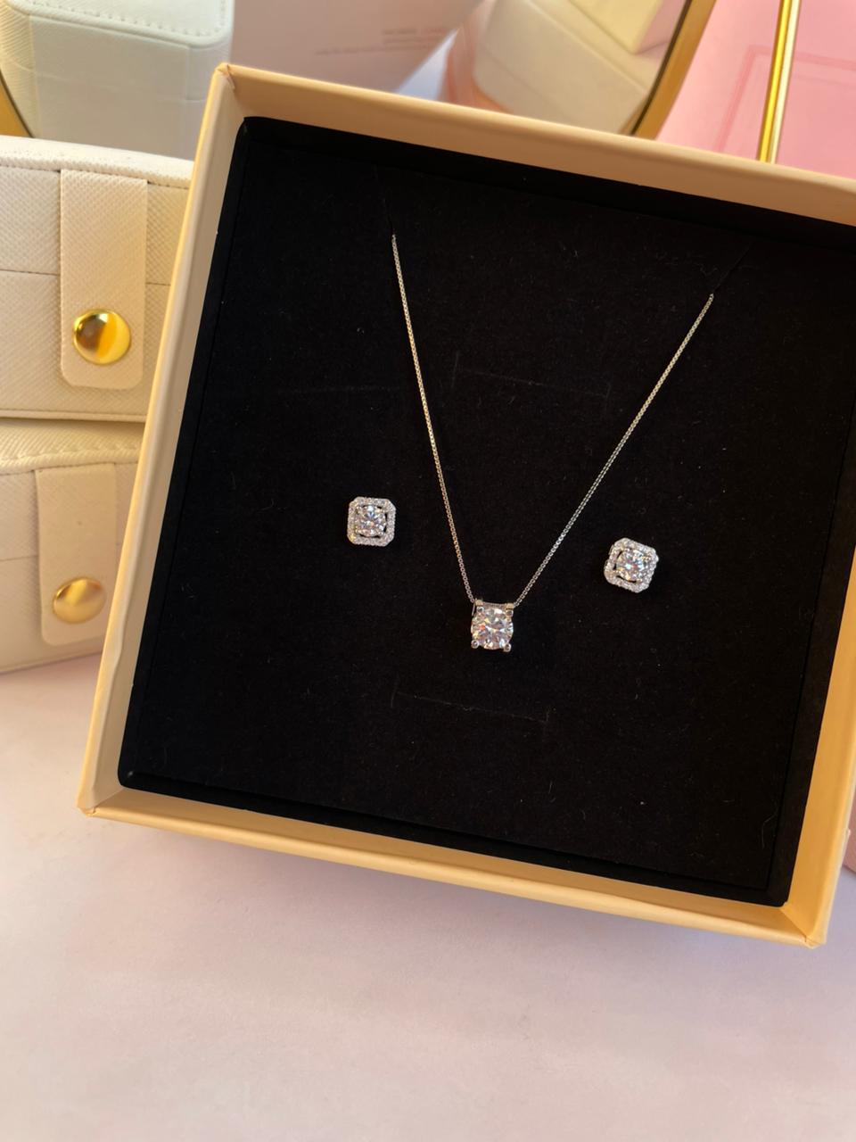 KIT DE PLATA LEY 925 ARETES Y COLLAR