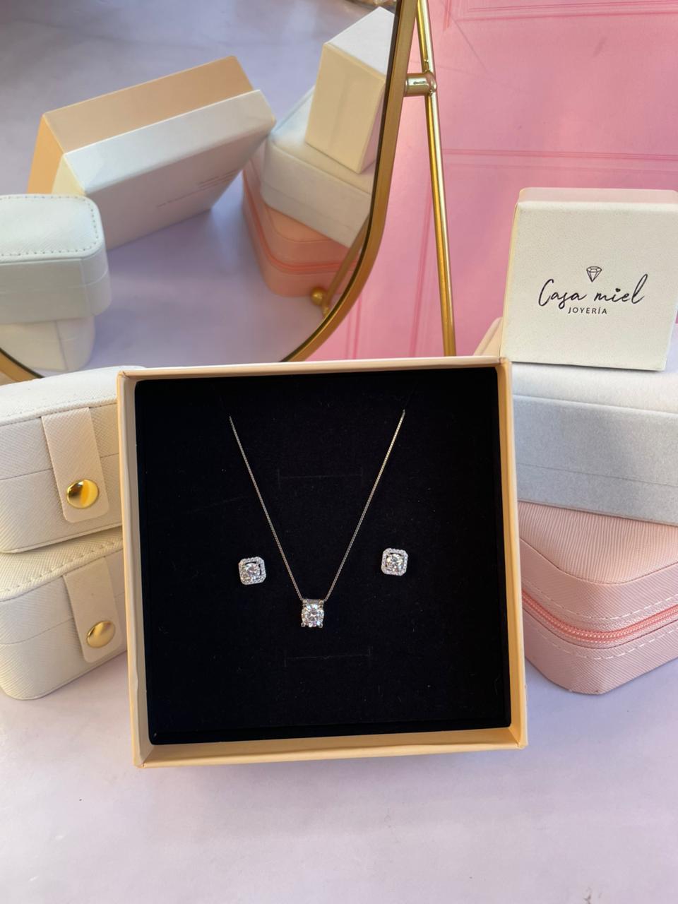 KIT DE PLATA LEY 925 ARETES Y COLLAR